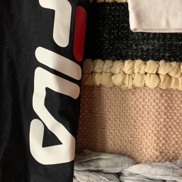 DUO - Picture 2 of 3